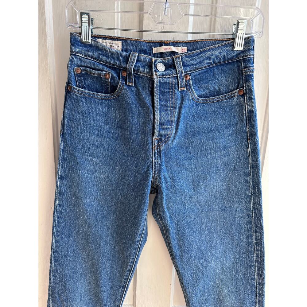 Levi’s Wedgie Icon Fit Jeans – Charleston Blues Wash – Size 25 - Picture 3 of 10
